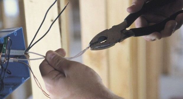 Lerikdə elektrik cərəyanı bir ailənin dörd üzvünü vuraraq öldürdü – TƏFƏRRÜAT