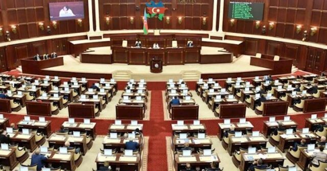 Milli Məclis İran parlamentinə cavab Bəyanatı qəbul edib