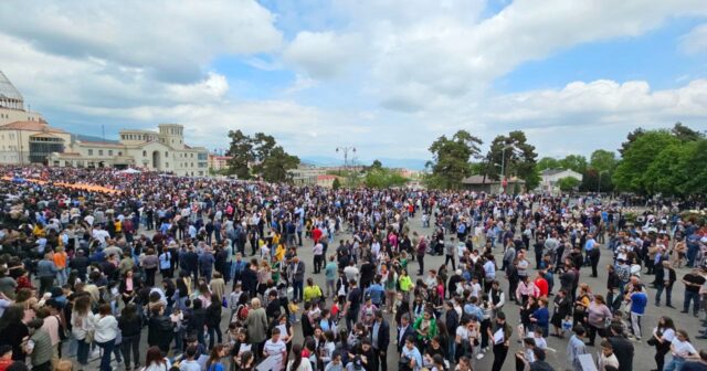 SON DƏQİQƏ: XANKƏNDİDƏ MİTİNQ BAŞLADI – FOTO