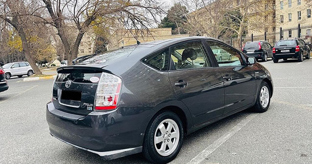 “Prius” ağır qəza törətdi, 9 yaşlı uşaq öldü
