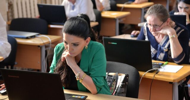 Azərbaycanda bu şəxslərin maaşları artacaq – Nazir açıqladı