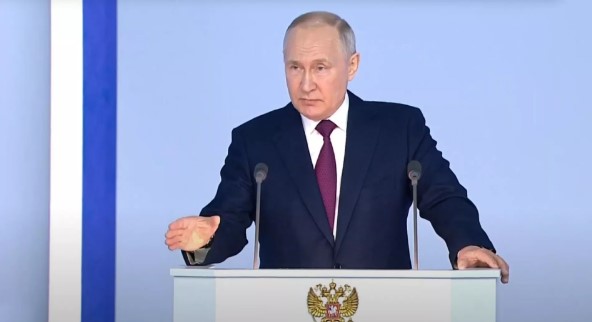 “MOSKVA RUSİYA, İRAN VƏ AZƏRBAYCAN ARASINDA DƏMİR YOLU DAŞIMALARI HAQQINDA SAZİŞİN TƏRƏFDARIDIR” – PUTİN