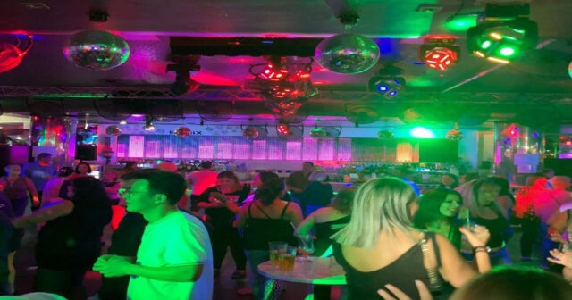 Tanış qadınla “PUB Time”da yedi-içdi, hesab ödəmədi, məhkəməlik oldu, ancaq…