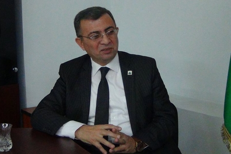 “BELƏ XƏSTƏ TƏFƏKKÜRLÜ BİRİ…” – TARİXÇİNİN  TÜRKÇÜLÜK GÜNÜ STATUSU QALMAQAL YARATDI