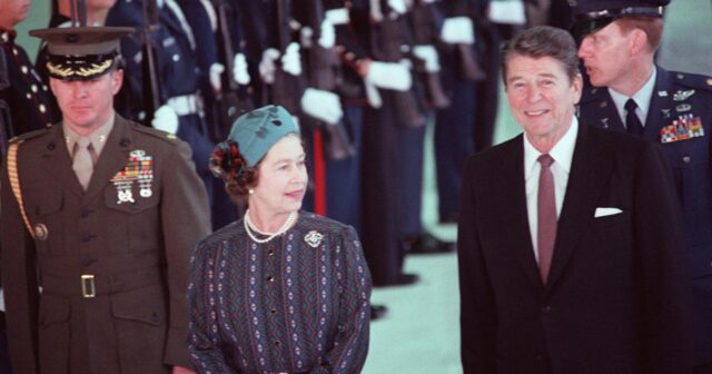 II Elizabetaya qarşı edilən sui-qəsd planları AÇIQLANDI