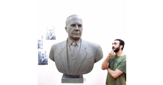 Heykəltaraş: “Gədəbəy və Gəncənin icra başçıları Mir Cəlal Paşayevin büstünü qoymaqdan imtina ediblər”
