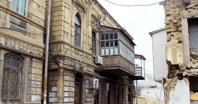 Bakıda 122 illik sirr: Binadakı bu işarələr nədən xəbər verir? (VİDEO)