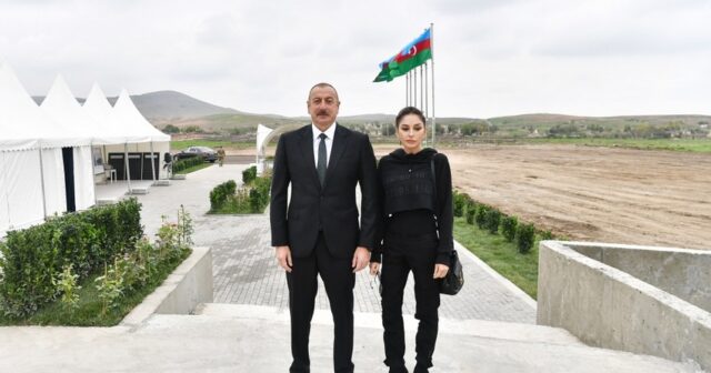 Şuşada Heydər Əliyev və 8 Noyabr küçələrinin kəsişməsində lövhələrin açılışı oldu
