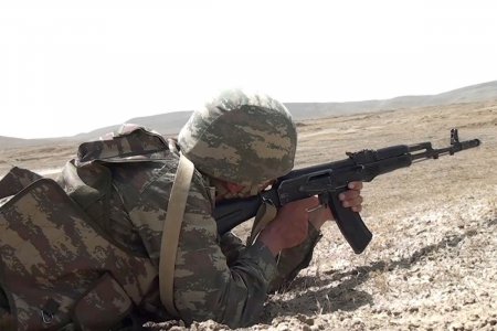 Azərbaycan Ordusunun ümumqoşun poliqonunda döyüş atışlı taktiki təlim keçirilib