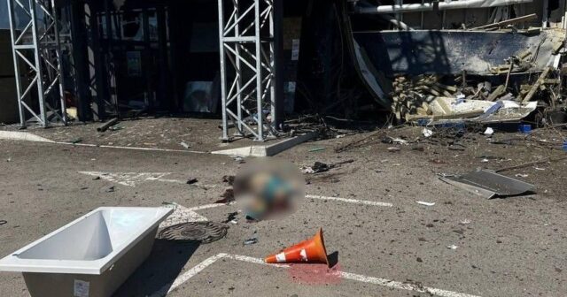 Ruslardan Xersona ağır zərbə: 23 ölü, 46 yaralı – FOTO