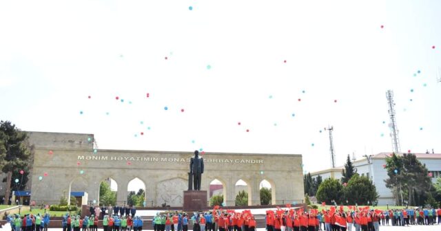 Şirvanda Heydər Əliyevin anadan olmasının 100 illik yubileyinə həsr olunmuş fləşmob təşkil olunub