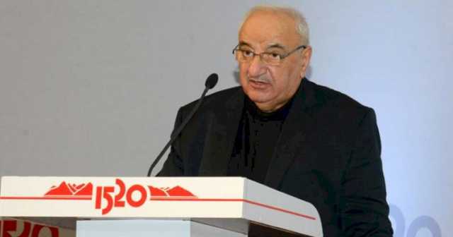 Abid Şərifov “dalan”da: Borc içində batır