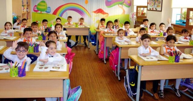Elm və Təhsil Nazirliyi valideynlərə çağırış edib: “Şirinlik” verməyin”
