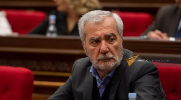 KÖÇƏRYAN Aİ NÜMAYƏNDƏ HEYƏTİNƏ CAVAB VERDİ: “ERMƏNİSTAN QOŞUNLARI LAZIM OLAN YERDƏDİR”