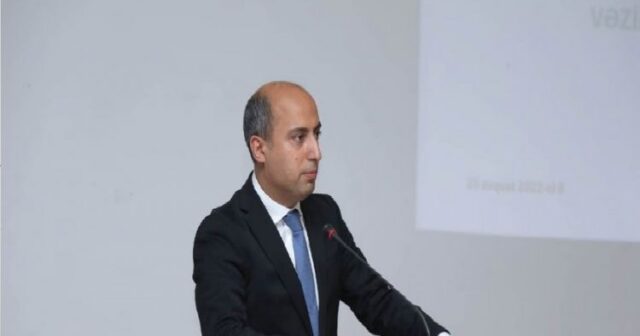 “Azərbaycan təhsili geriləyib” – Emin Əmrullayev