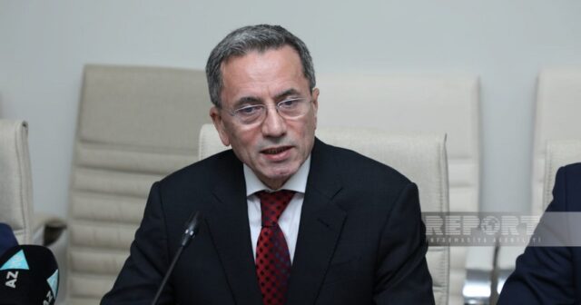 Güneyli milli fəal Əhməd Obalını döyən şəxs saxlanılıb