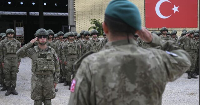 TÜRKİYƏ KOSOVADAKI NATO QÜVVƏLƏRİNƏ KOMANDANLIQ EDƏCƏK