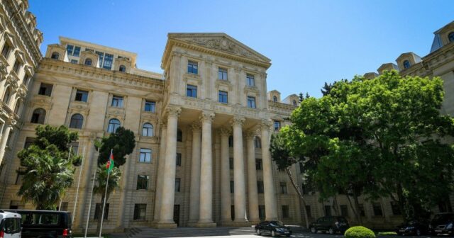 Rəsmi Bakı Paşinyana cavab verdi