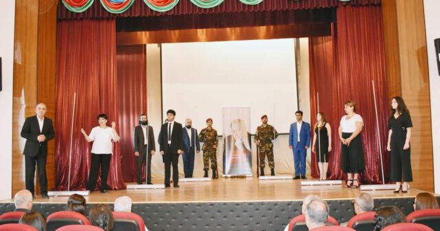 Şirvanda “Nurlu ömrün anları” tamaşası nümayiş etdirilib