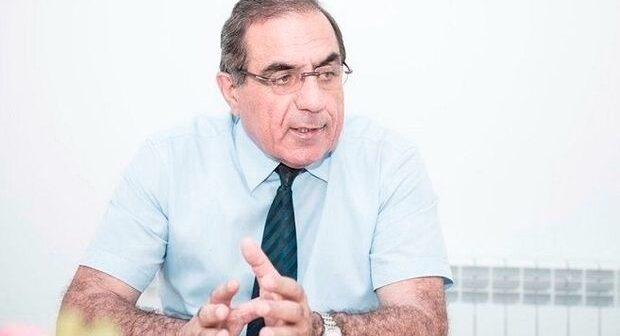 QABİL HÜSEYNLİ MAKRONU BİNAMUS ADLANDIRDI