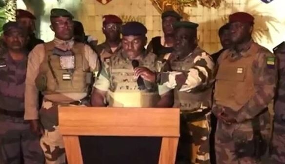 Daha bir Afrika ölkəsində çevriliş: Qabonda hərbçilər hakimiyyəti ələ keçirdi