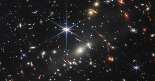 NASA KAİNATIN ƏN QƏDİM QALAKTİKALARINDAN BİRİNİ KƏŞF ETDİ