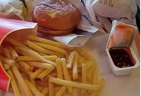BAKIDAKI “MCDONALDS”DAN ŞOK VİDEO: AQTA VƏ VERGİ XİDMƏTİNƏ ÇAĞIRIŞ… VİDEO