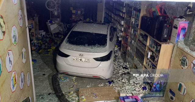Bakıda kişi keçmiş arvadının maşınını qaçırıb mağazaya çırpdı (FOTO/VİDEO)