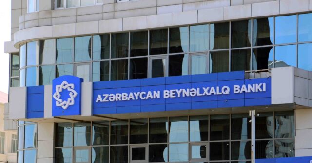 ABB MÜŞTƏRİ HESABLARINDAN OĞURLUQ EDİR – ŞİKAYƏT