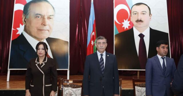 Şirvan Şəhər İcra Hakimiyyətinin başçısı sakinlərlə növbəti səyyar görüş keçirib