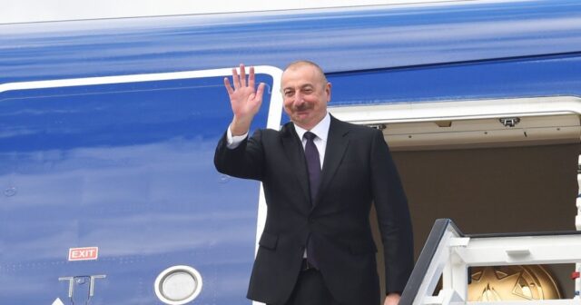 İlham Əliyev Tacikistana getdi