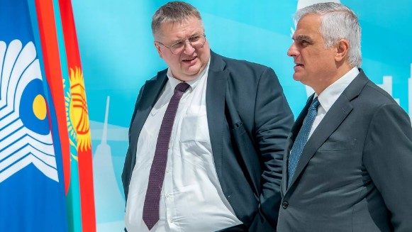 OVERÇUK: BAKI İLƏ İRƏVAN ARASINDA GƏRGİNLİK BLOKUN AÇILMASINI GƏRGİNLƏŞDİRİR