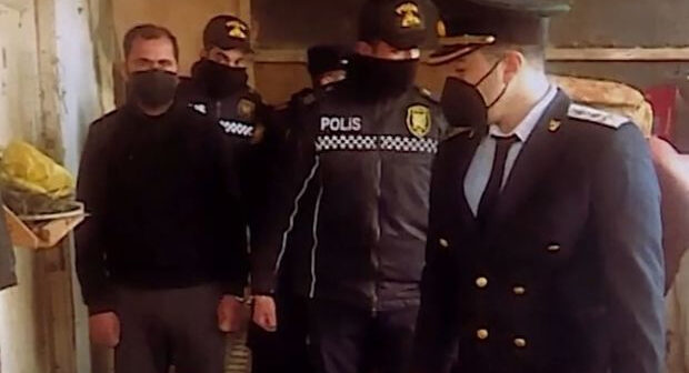 Qala qəsəbəsində dəhşətli qətl: Paltar yumadığı üçün sevgilisini öldürdü-VİDEO