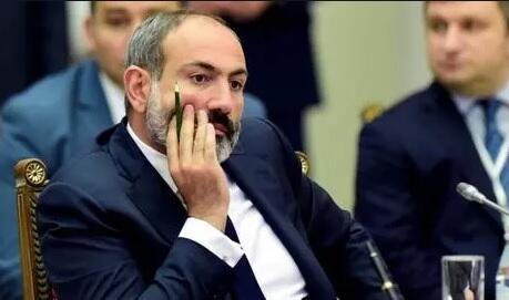 NİKOLUN “ZƏNCİ ARZULARI” – RUSİYA BİR GÜN YUXUDAN OYANANDA…