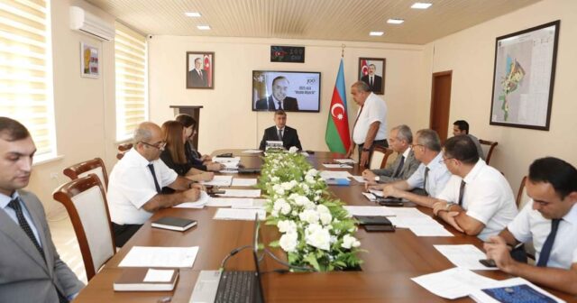 Şirvan İcra Hakimiyyətində şəhərdə görülmüş işlər və qarşıda duran vəzifələr müzakirə olunub