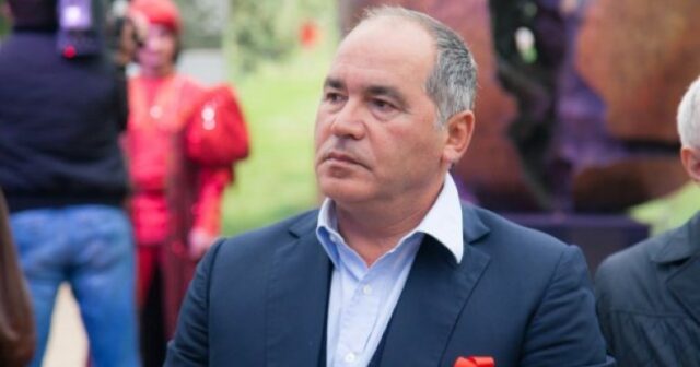 Azərbaycanlı milyarderin şirkəti parçalanır