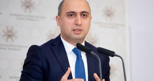 NAZİR “ABİTURİYENTLƏR ESSE YAZA BİLMİR” DEDİ, CAVAB GECİKMƏDİ..