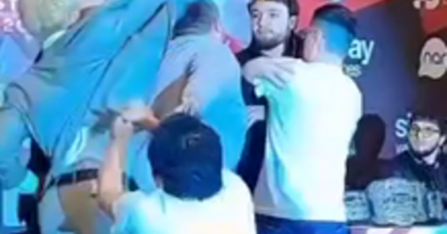 Yapon idmançı Bakıda azərbaycanlı aparıcıya hücum çəkdi – ANBAAN VİDEO