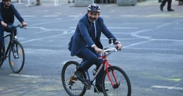 “PAŞİNYAN 100 QARABAĞLI ERMƏNİNİN KİRAYƏ HAQQINI ÖDƏMƏSİ ÜÇÜN İŞƏ VELOSİPEDLƏ GEDƏCƏYİK” – ŞƏRH