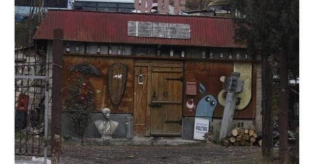 ERMƏNİ İŞ ADAMI “PUB”A MƏSCİDİN QAPISINI QOYDU – FOTO