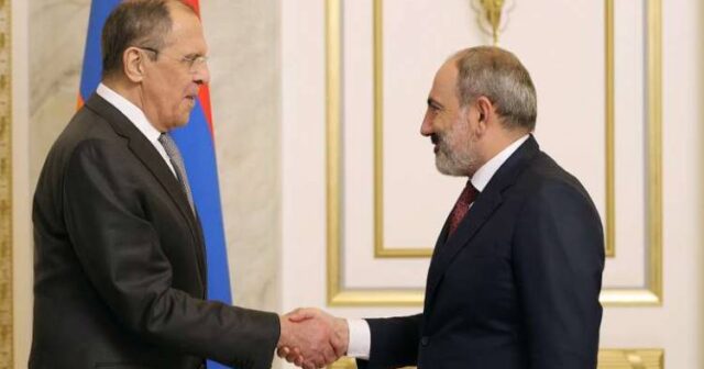 MOSKVA ÜMİD EDİR Kİ, PAŞİNYANIN VEKTORU DƏYİŞMƏMƏK MÖVQEYİ QALİB GƏLƏCƏK – LAVROV