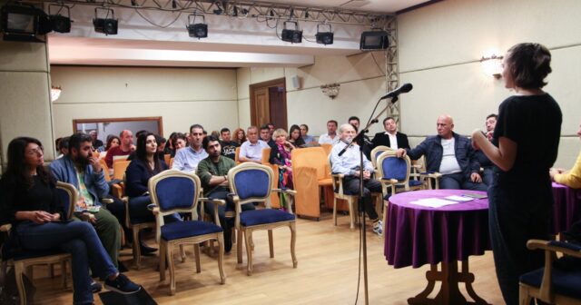 Rusiyalı gənc teatrşünas Musiqili Teatrın qonağı olub