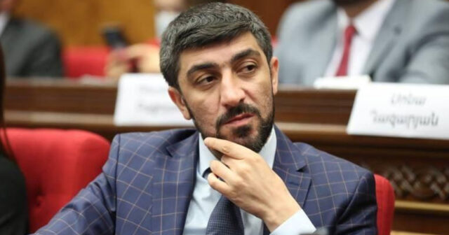 Erməni deputat Bakıya köçmək istəyir