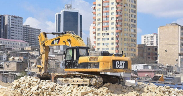 Bakının daha bir ünvanında söküntü – Sakinlərə 700 manat kirayə pulu və mənzillər veriləcək