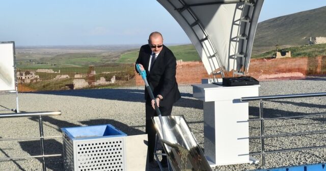 İlham Əliyev Füzuli rayonunda Qarğabazar kəndinin təməlini qoyub