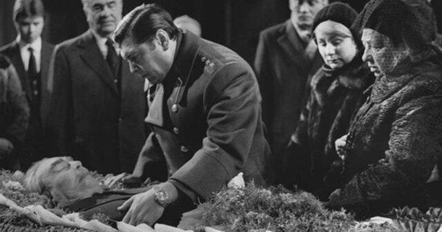 41 il öncə qəbirdən gələn gurultu səsi – “sakit” Brejnevin dəfnindəki səsli-küylü müəmma…