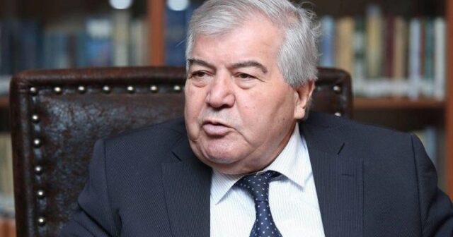 Sabir Rüstəmxanlı ailə üzvlərinin də aeroportda VİP salondan istifadə etməsini istəyir