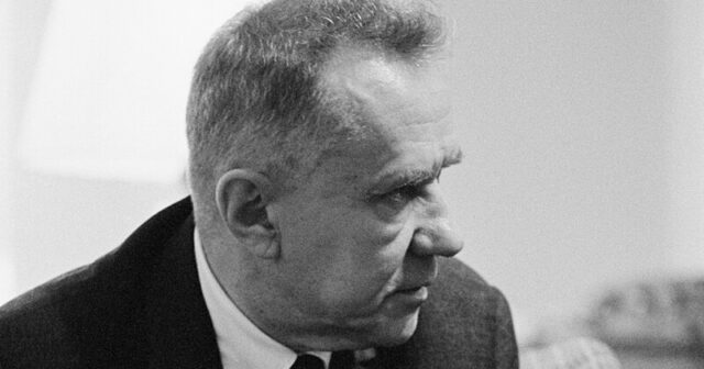 Müdafiə nazirindən baş nazirə məsləhət – “Alyoşa, sən səhərlər nanəli çay iç…”- SSRİ tarixi