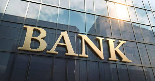 Bu bankların əmlakları hərraca çıxarılır