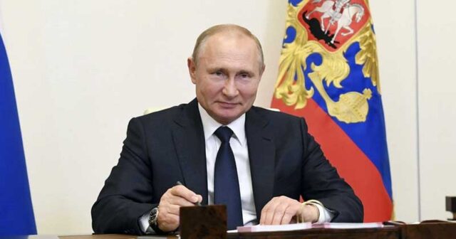 Putin Təhlükəsizlik Şurasını topladı